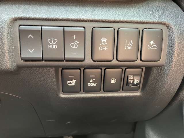 Mitsubishi Eclipse Cross 8