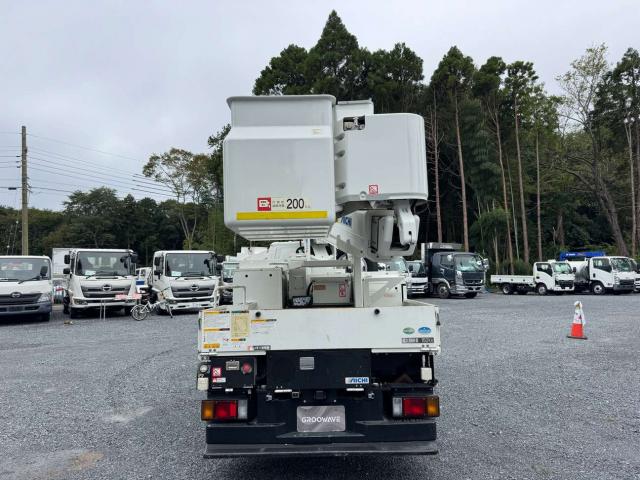 Isuzu Elf 9