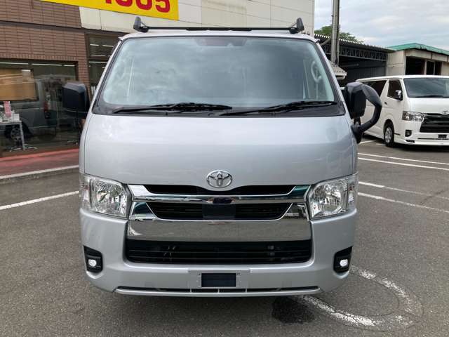 Toyota Hiace Van 2