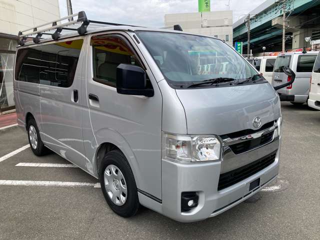 Toyota Hiace Van 3