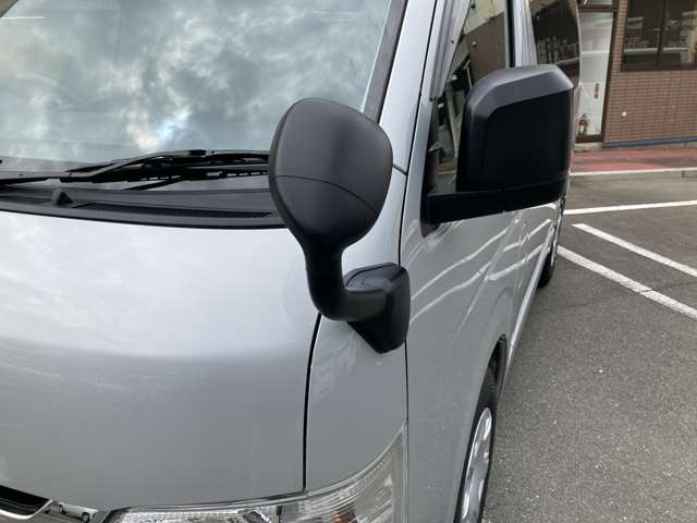Toyota Hiace Van 7