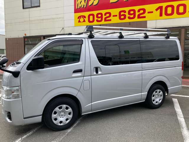 Toyota Hiace Van 8