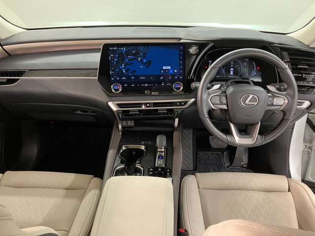 Lexus RX 8