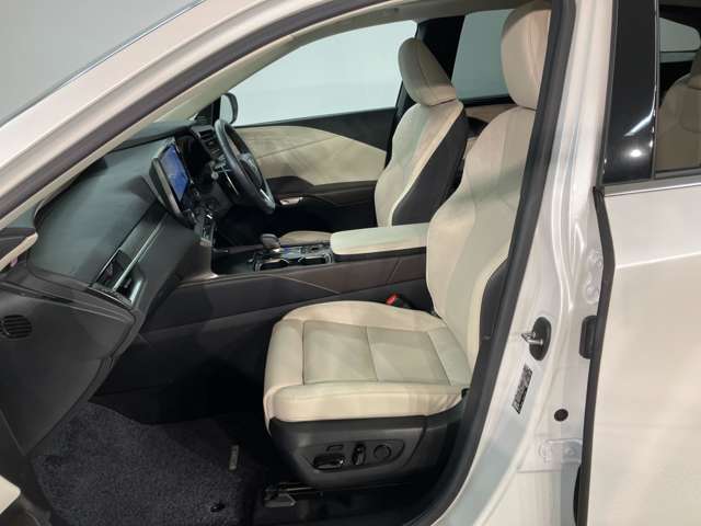 Lexus RX 9