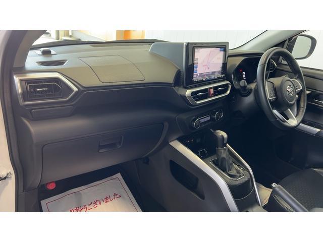Daihatsu Rocky 11