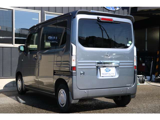 Honda N-VAN 8