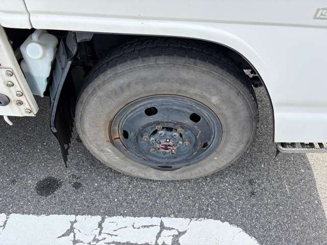 Isuzu Elf 11