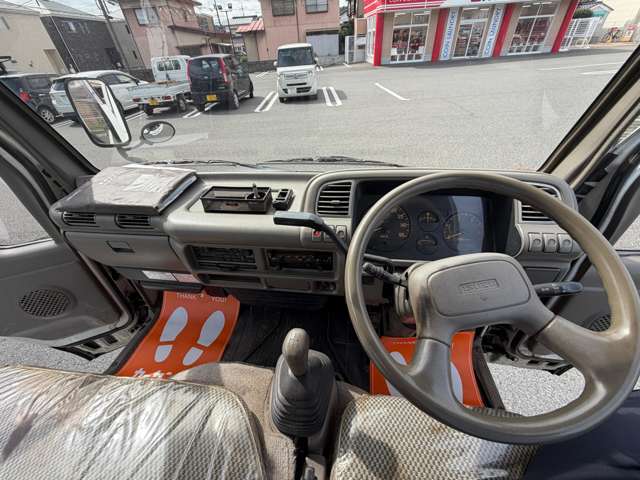 Isuzu Elf 3
