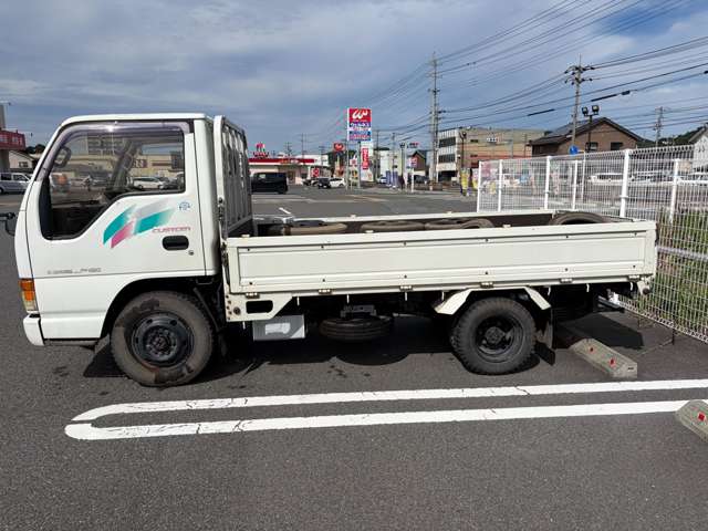 Isuzu Elf 4