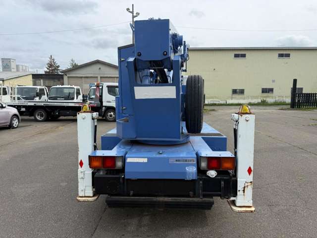 Mitsubishi Fuso Canter 7