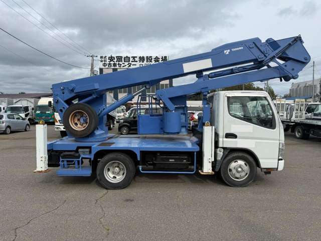 Mitsubishi Fuso Canter 9