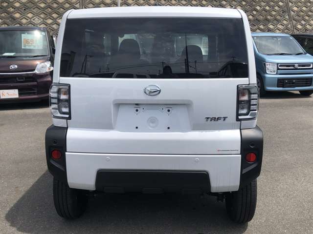 Daihatsu Taft 6
