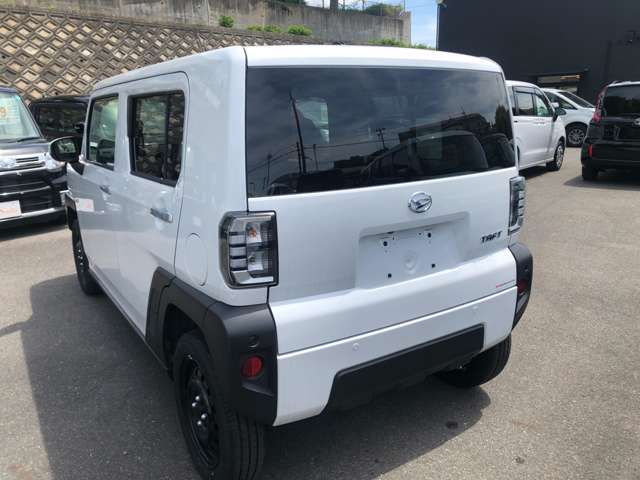 Daihatsu Taft 7