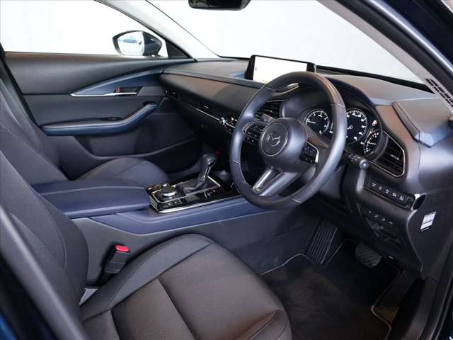 Mazda CX-30 12