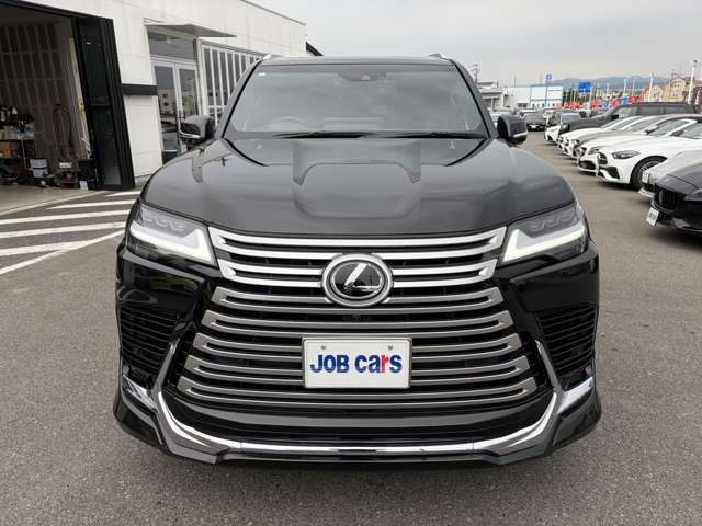 Lexus LX 5
