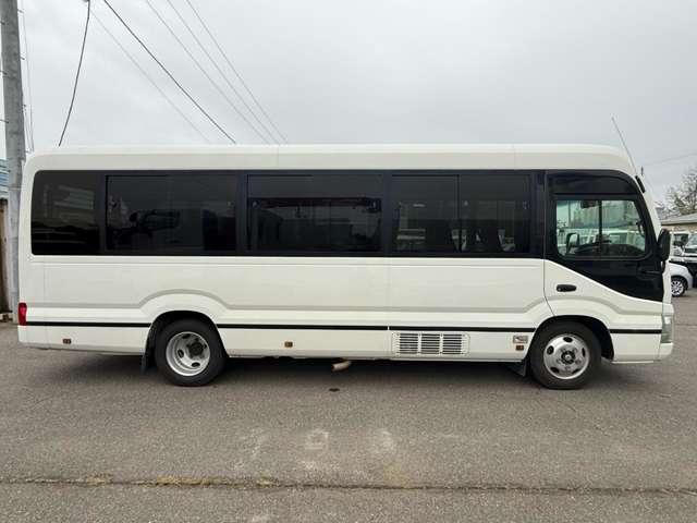 Toyota Coaster 9