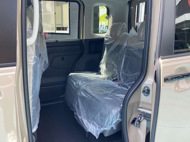Mitsubishi Delica Mini 11