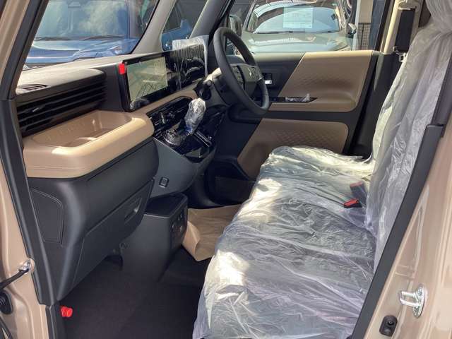 Mitsubishi Delica Mini 8