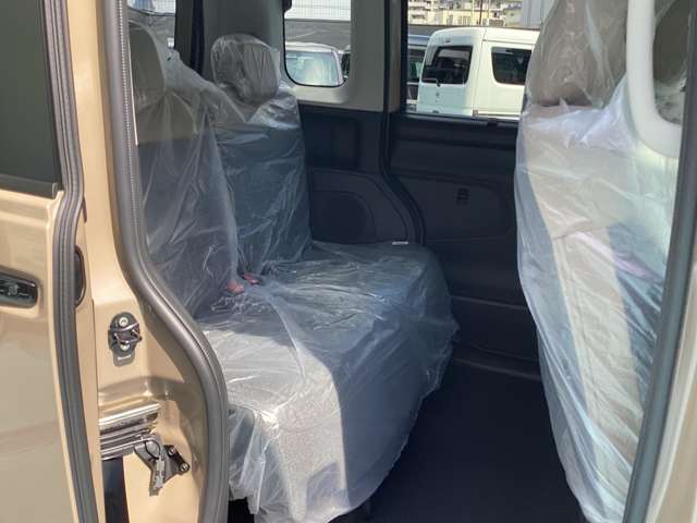 Mitsubishi Delica Mini 10