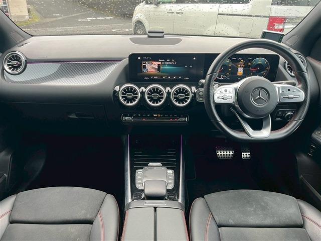 Mercedes-Benz GLA-Class 8