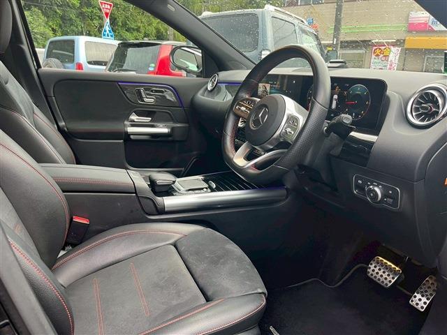 Mercedes-Benz GLA-Class 9