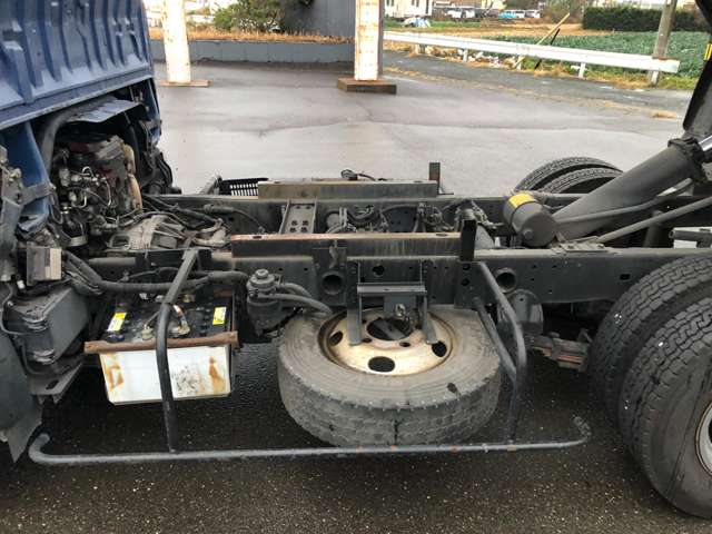 Hino Dutro 12