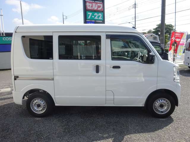 Nissan NV100 Clipper 12