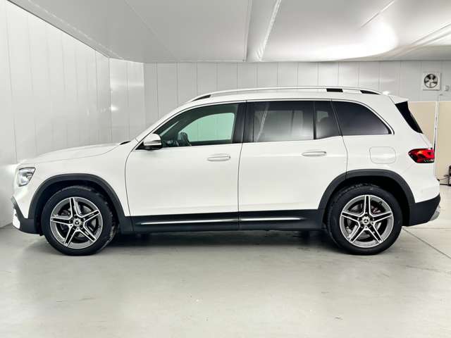 Mercedes-Benz GLB 12