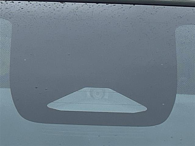 Toyota Sienta 6