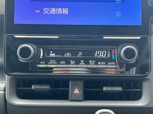 Toyota Sienta 10