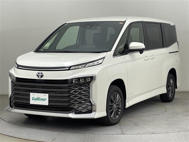 Toyota Voxy 4