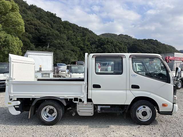 Hino Dutro 5