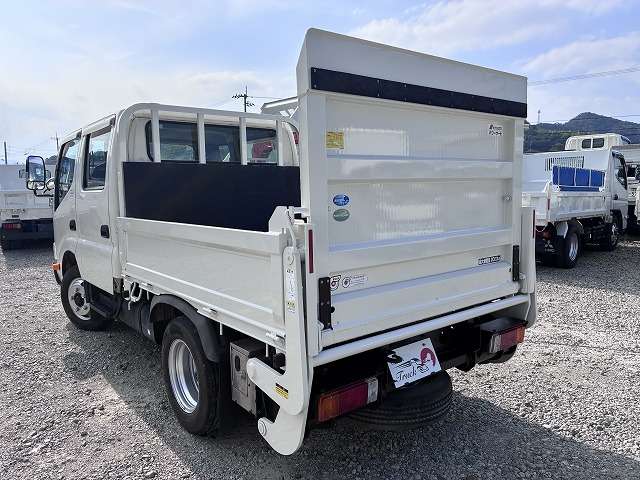 Hino Dutro 6