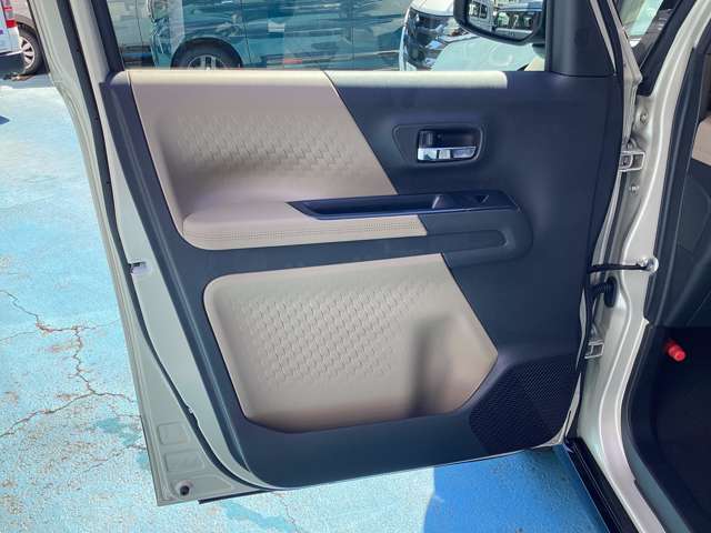 Mitsubishi Delica Mini 8