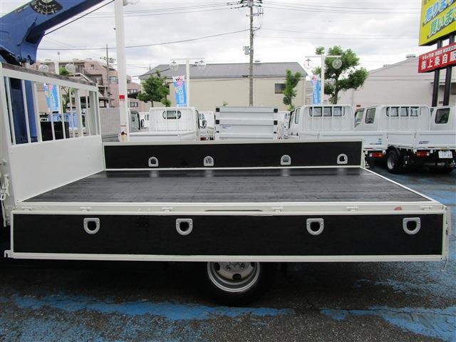 Hino Dutro 8