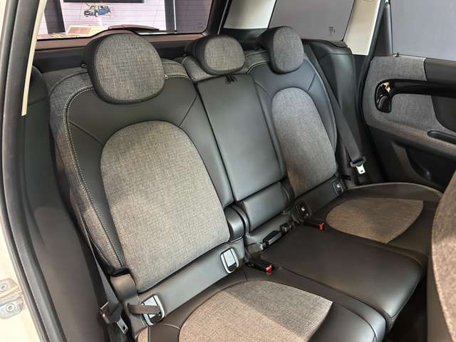 MINI Crossover 10