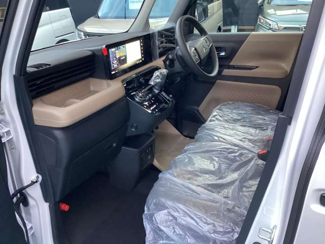 Mitsubishi Delica Mini 11