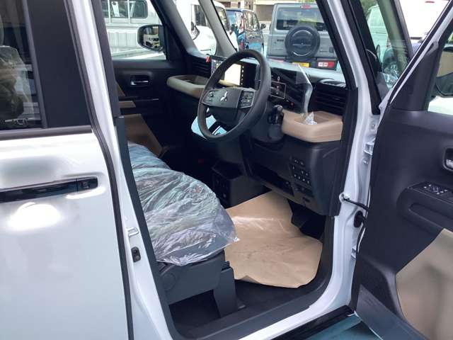 Mitsubishi Delica Mini 5