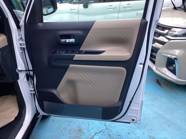 Mitsubishi Delica Mini 6