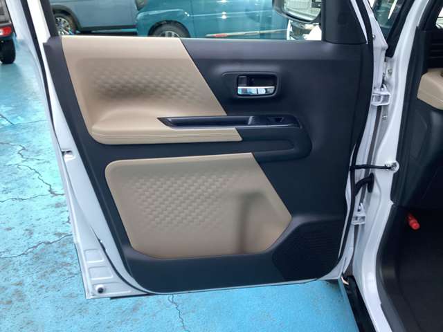 Mitsubishi Delica Mini 10