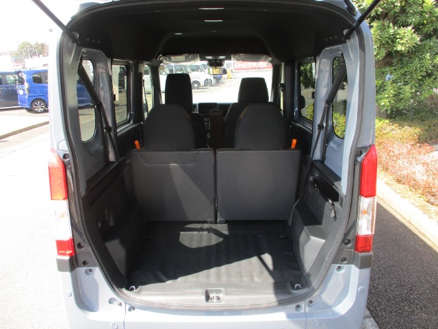 Honda N-VAN 9