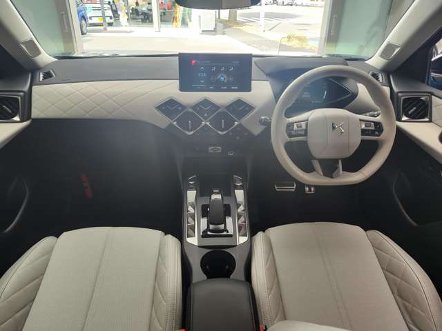 DS Automobiles DS 3 Crossback E-TENSE 3