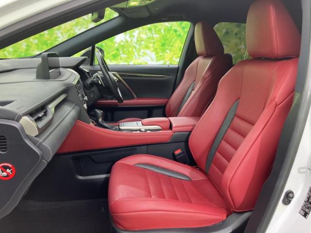 Lexus RX 9