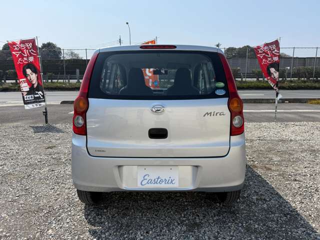 Daihatsu Mira 11