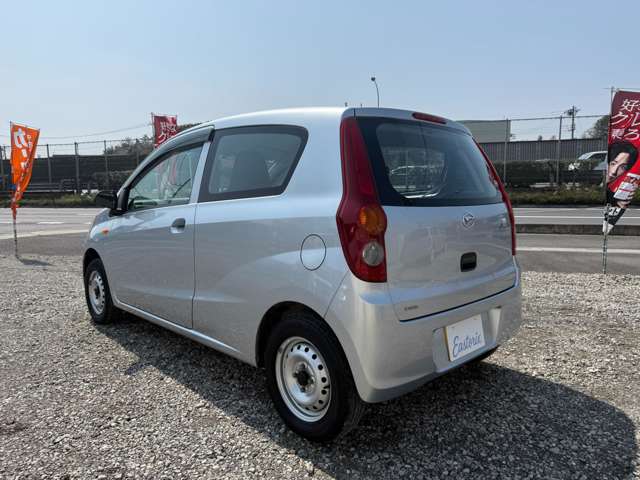 Daihatsu Mira 10