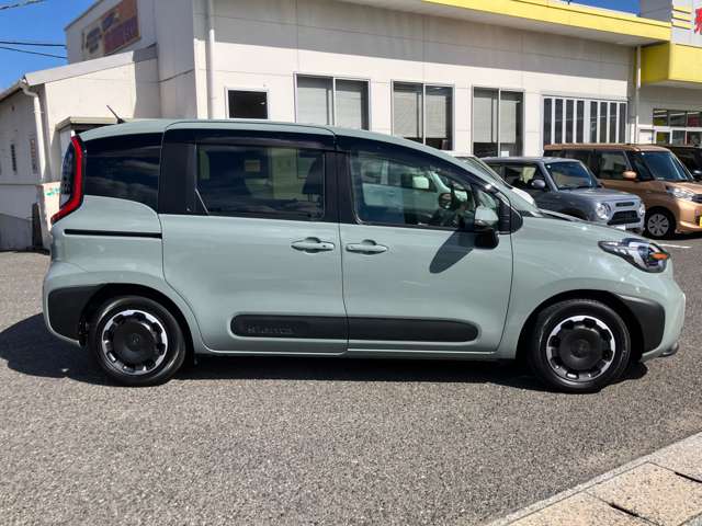 Toyota Sienta 6
