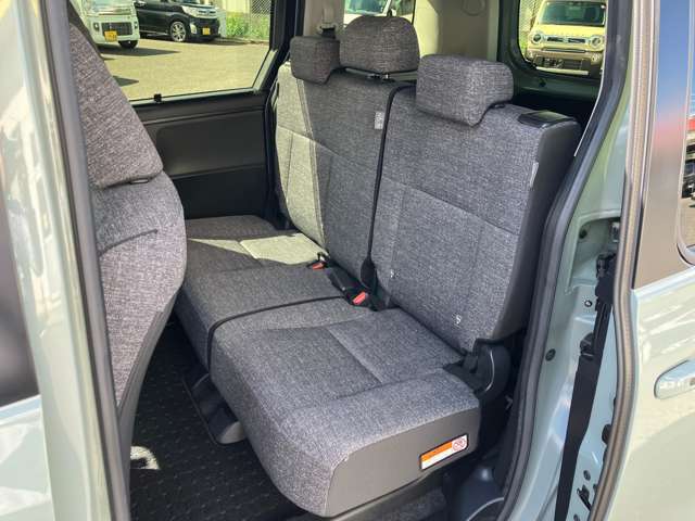 Toyota Sienta 9