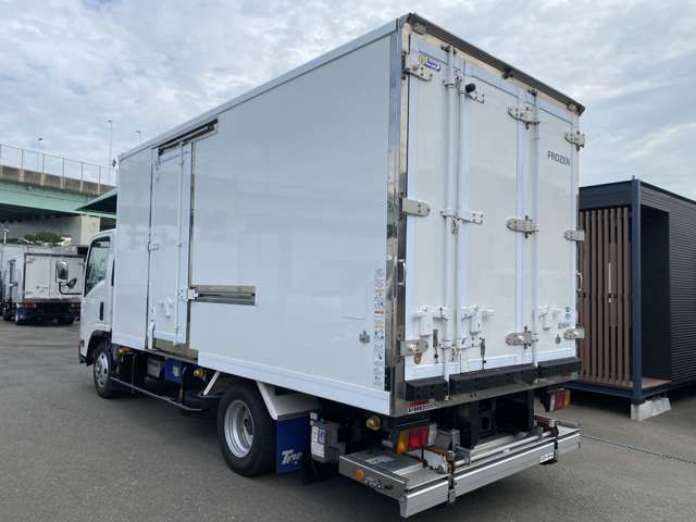 Isuzu Elf 5