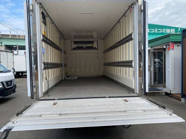 Isuzu Elf 7