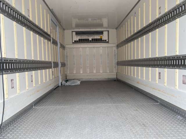 Isuzu Elf 8